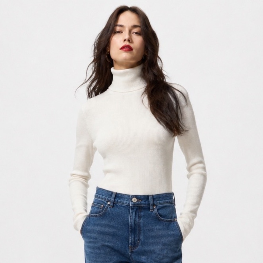 UNIQLO Womens Extra Fine Merino Ribbed Turtleneck Sweater Off White XL NWT